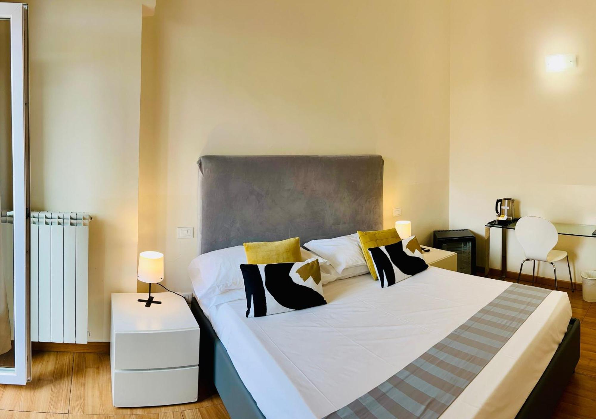 Bon Ton Design Rooms By Dot Suites 3* Rome